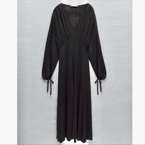 NWT ZARA V-Neck Maxi Knit Dress With sleeve ties